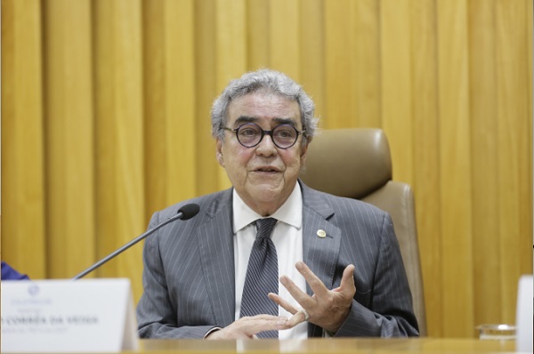 Notícia 1 O ministro Aloysio Corrêa da Veiga fez a primeira reunião com o Colégio de Presidentes e Corregedores dos Tribunais Regionais do Trabalho (Coleprecor).